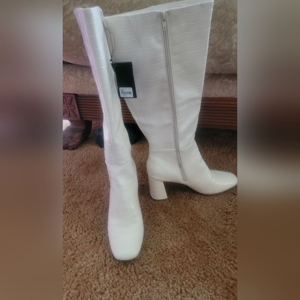 Elegant White Women's Boots